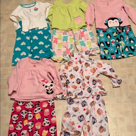 Carter's Other - Lot of five fleece pajamas size 2T